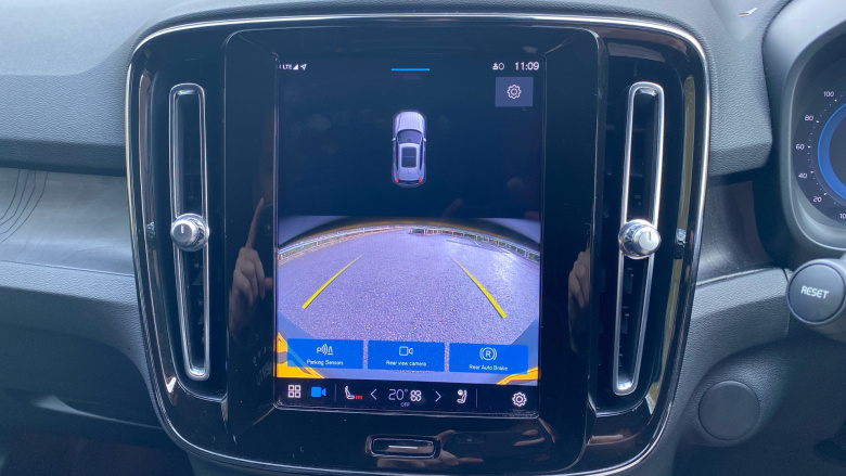 Volvo Xc40 170kW Recharge Plus 69kWh 5dr Auto Electric Estate